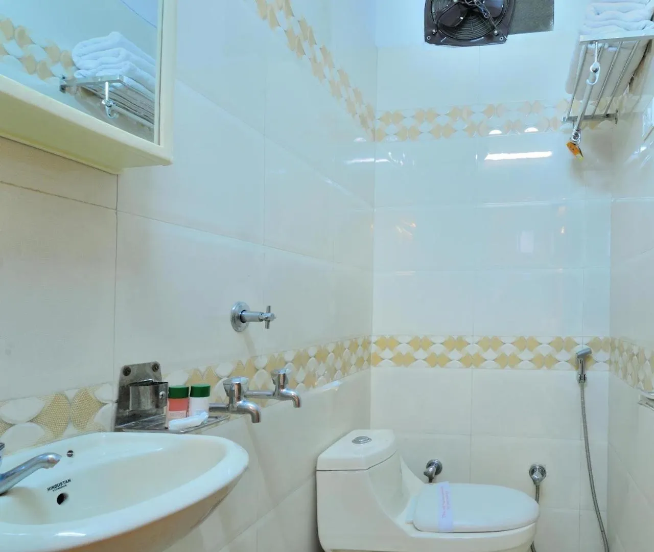 Bafel Girls Pg 1Rk Dwarka Sector 7 Hostel Delhi  India